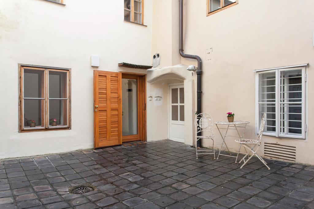 Royal View Apartment Prag